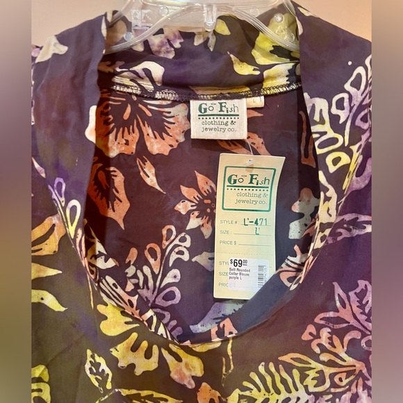 Fun Summer Blouse - Picture 3 of 5